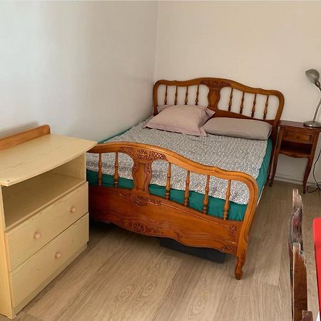 Une Chambre Simple Confortable Avec Acces Direct Aeroport D'Orly Exterior foto