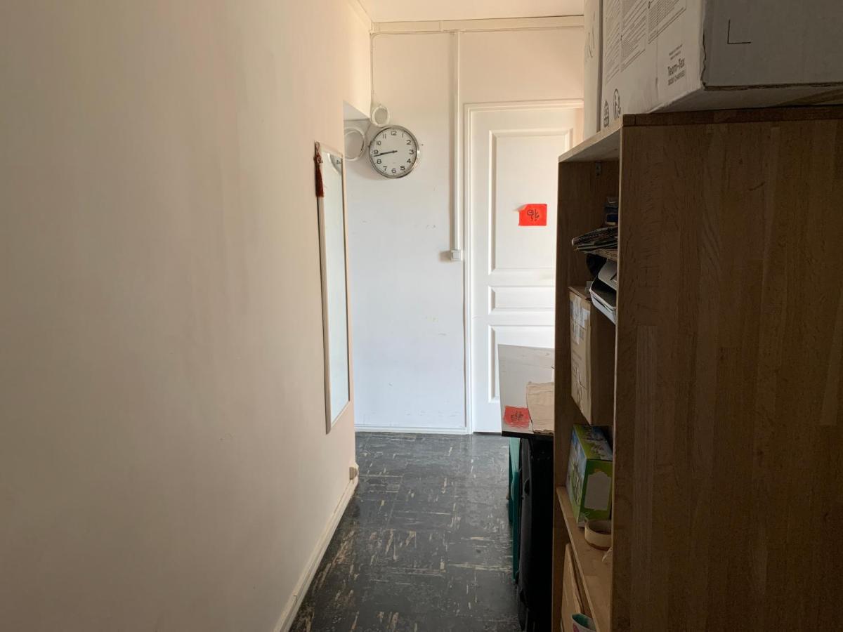 Une Chambre Simple Confortable Avec Acces Direct Aeroport D'Orly Exterior foto