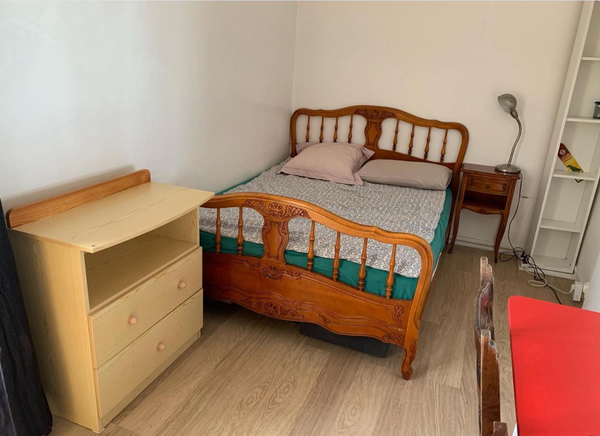 Une Chambre Simple Confortable Avec Acces Direct Aeroport D'Orly Exterior foto