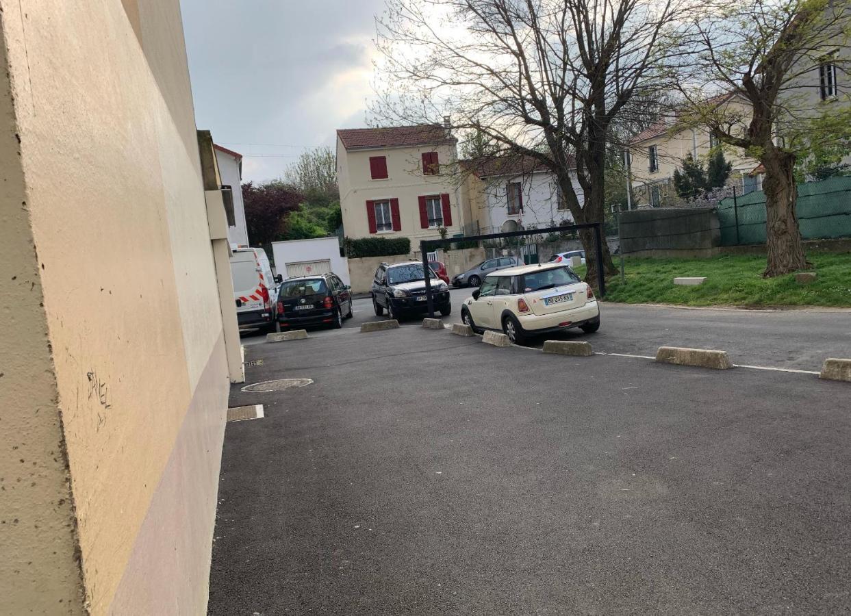 Une Chambre Simple Confortable Avec Acces Direct Aeroport D'Orly Exterior foto